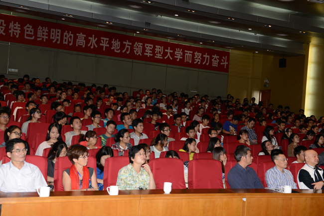 中国科学院力学研究所资深研究员陶祖莱教授、